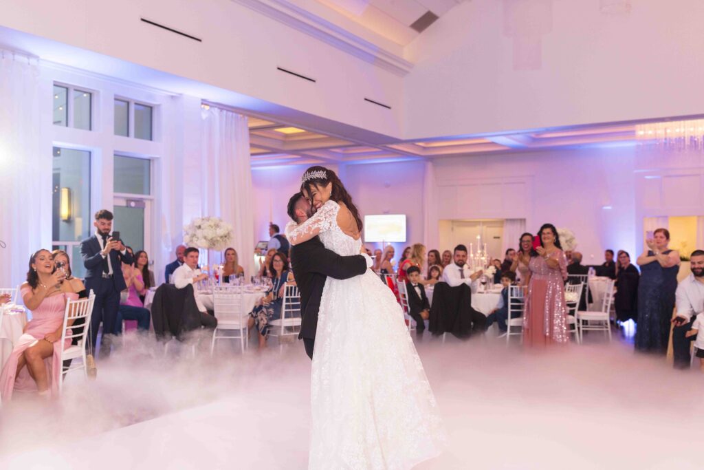 lakeview-pavillion-foxboro-ma-wedding-first-dance